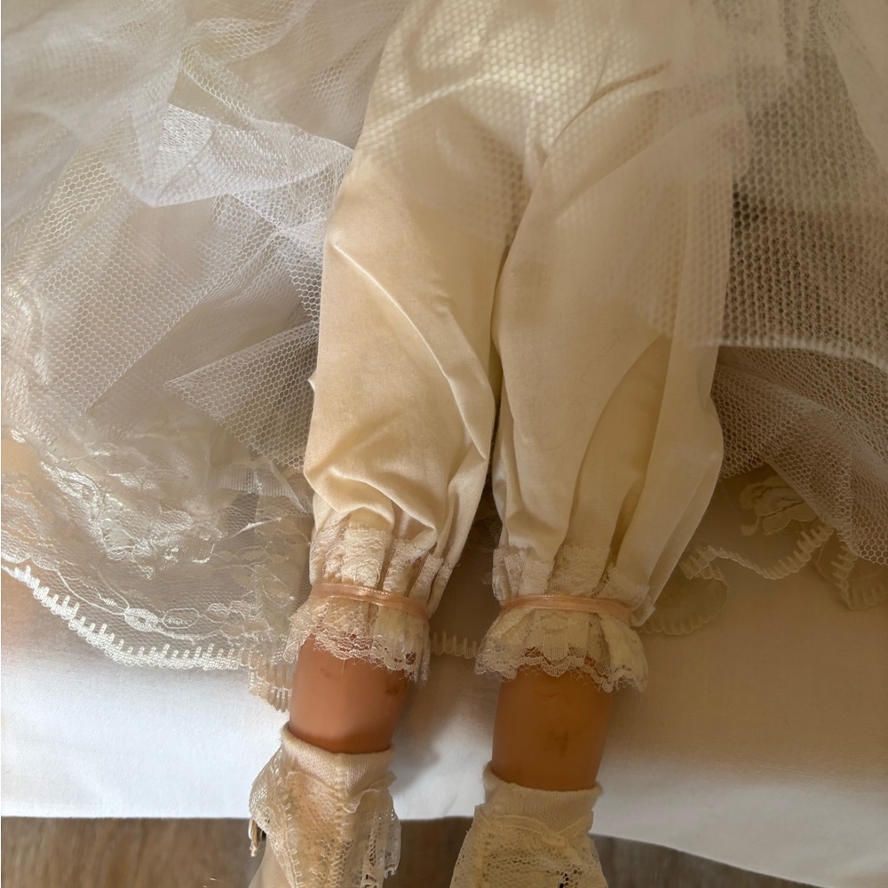 Elegant White Lace Porcelain Doll - Picture 5 of 8